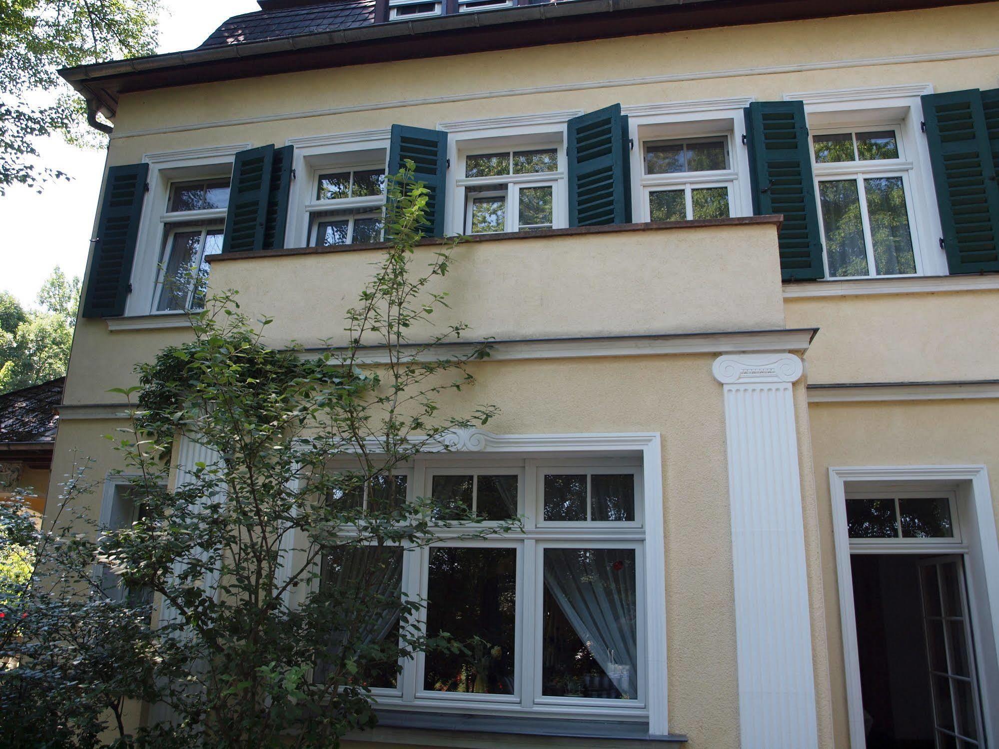 Hotel & Restaurant Bellevue Schmoelln Bagian luar foto