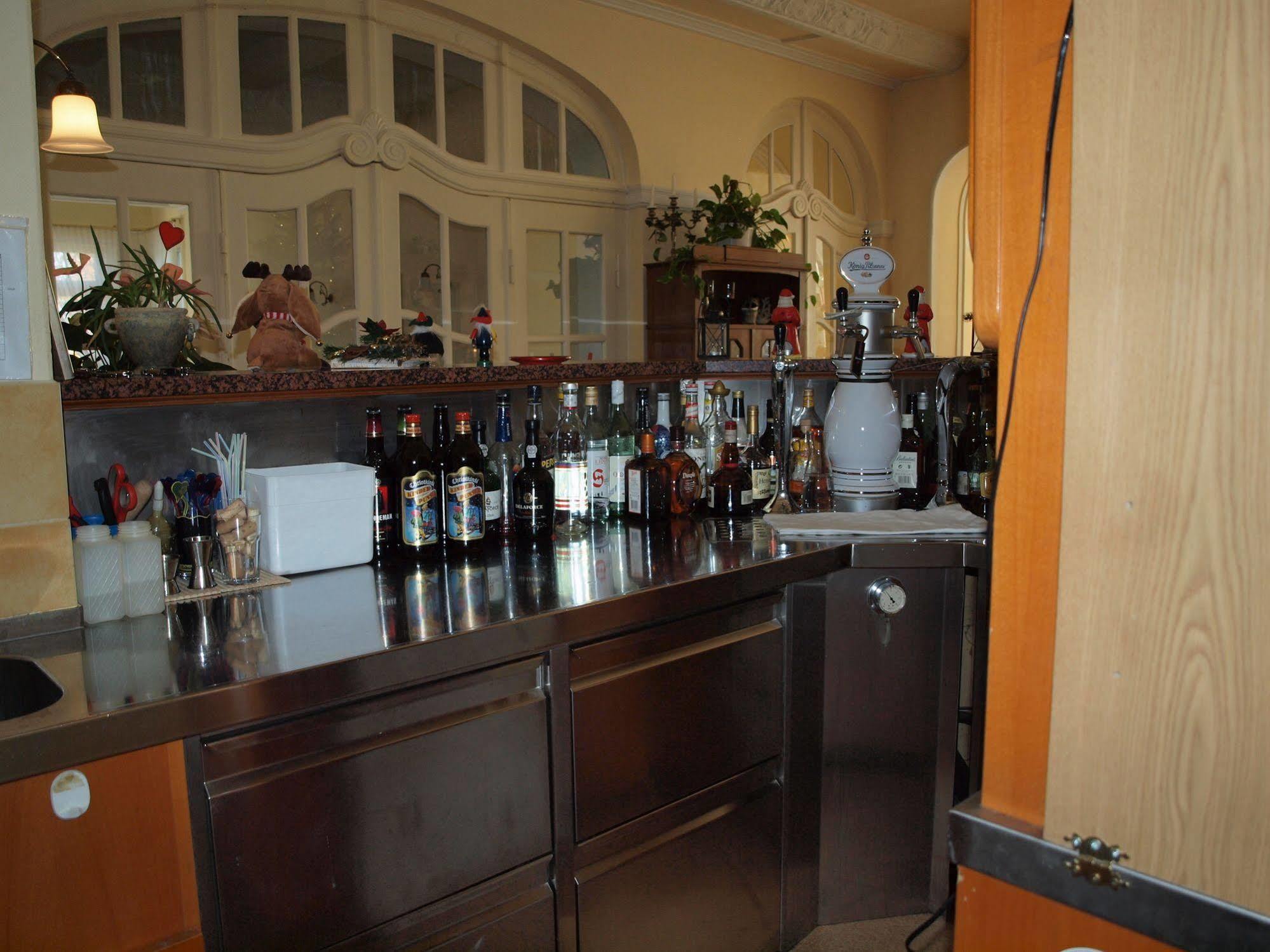 Hotel & Restaurant Bellevue Schmoelln Bagian luar foto